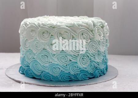 Dark Pink Rose Swirl Birthday Cake | A three layer sponge ca… | Flickr