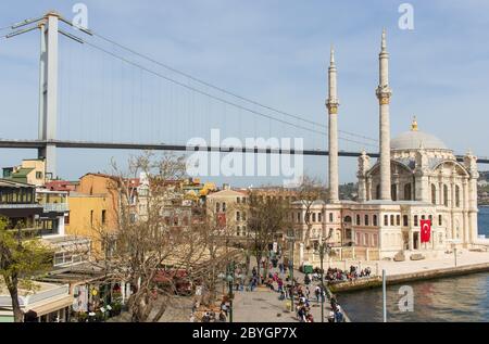 Completed in 1973 and one of the main landmarks in Istanbul, the 15 July Martyrs Bridge connects Europe and Asia Stock Photo