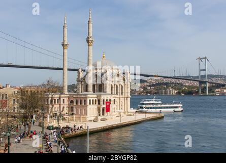 Completed in 1973 and one of the main landmarks in Istanbul, the 15 July Martyrs Bridge connects Europe and Asia Stock Photo