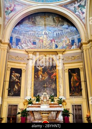 Altar with the 5th-century AD Paleochristian mosaic in Santa Pudenziana Basilica - Rome, Italy Stock Photo