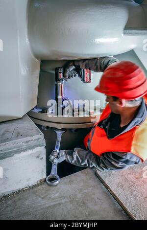 20.02.2020, Oberhausen, North Rhine-Westphalia, Germany - Emscher conversion, new construction of the Emscher AKE sewage canal, here the new pumping s Stock Photo