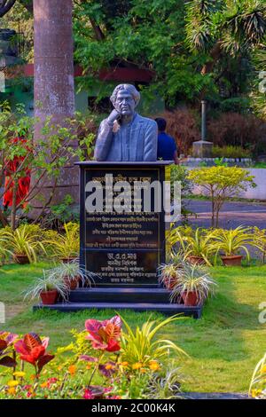 Sculpture of Acharya Jagadish Chandra Bose in Indian Botanic Garden of Shibpur, Howrah near Kolkata on February 2020 Stock Photo