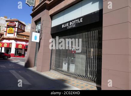 https://l450v.alamy.com/450v/2c02xhd/los-angeles-california-usa-10th-june-2020-a-general-view-of-atmosphere-of-closed-blue-bottle-coffee-on-june-10-2020-in-los-angeles-california-usa-photo-by-barry-kingalamy-stock-photo-2c02xhd.jpg