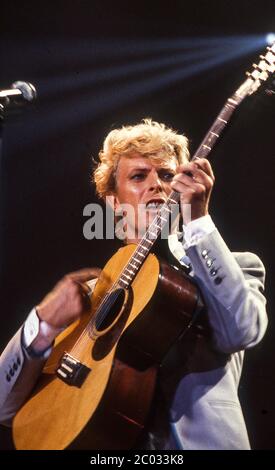 David Bowie kicking off his Serious Moonlight Tour with a warm-up gig ...