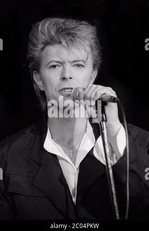 David Bowie at the Player's'Theatre ,London March 1987 Stock Photo