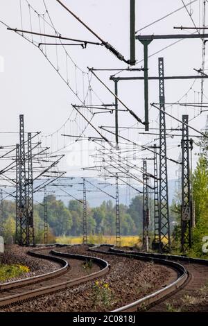 Symbolfoto, Symbolbild Oberleitung, Eisenbahntechnik. Köln; 16.04.2020 Stock Photo