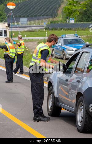 Grenzverkehr nach der Lockerung der Grenze Österreich