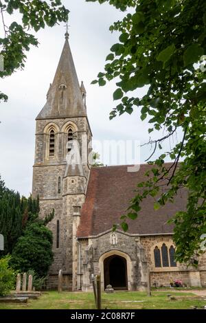 St Andrew's Wraysbury, dedicated as a church in 1215 when the Bishop of Lincoln came down to the Magna Carta, Church of England, Wraysbury, UK. Stock Photo