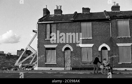 AJAXNETPHOTO. FEBRUARY, 1968. PORTSMOUTH, ENGLAND. - LAST OF THE FEW - VICTORIAN TERRACED HOUSING AWAITS THE WRECKING BALL. POSSIBLY CARLISLE ROAD. SOMERSTOWN DISTANT, LEFT. PHOTO:JONATHAN EASTLAND/AJAX REF:831035 37 Stock Photo