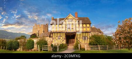 The half timbered gate house  of the  finest fortified medieval manor house in England built in the 1280s, Stokesay Castle, Shropshire, England Stock Photo