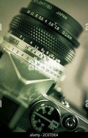 Olympus OM2n SLR 35mm film camera Stock Photo