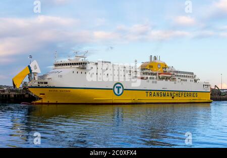 The 'Seven Sisters' car ferry arrives at Newhaven harbour on a calm summer evening. Stock Photo