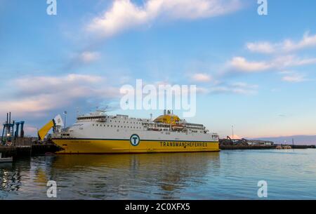 The 'Seven Sisters' car ferry arrives at Newhaven harbour on a calm summer evening. Stock Photo