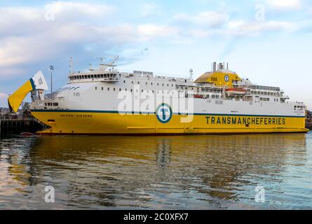 The 'Seven Sisters' car ferry arrives at Newhaven harbour on a calm summer evening. Stock Photo