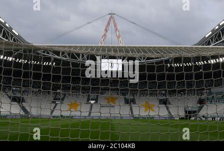 (200613) -- TURIN, June 13, 2020 (Xinhua) -- Photo taken on June 12, 2020 shows a general view of Allianz Stadium in Turin, Italy before the second leg of semi-final Italy Cup football match between FC Juventus and AC Milan. The match ended with a 1-1 draw and Juventus entered the final. Played in an empty stadium, this match was the first official football match since the onset of the COVID-19 pandemic in Italy. (Pool via Xinhua) Stock Photo