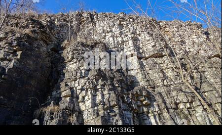 Waterfalls in the Canadian city of Hamilton, Ontario. Incredible forest, winter and spring weather, wonderful places to relax Stock Photo