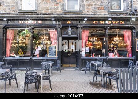 The Rose & Crown pub located on Rose Street in New Town of Edinburgh, the capital of Scotland, part of United Kingdom Stock Photo