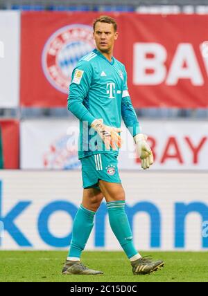Munich, Germany, 13. Juni 2020,  Manuel NEUER, FCB 1  beim Spiel FC BAYERN Munich - BORUSSIA MOENCHENGLADBACH 2-1 in der 1.Bundesliga, Saison 2019/2020, 31.Spieltag, Gladbach,  © Peter Schatz / Alamy Live News   Important: DFL REGULATIONS PROHIBIT ANY USE OF PHOTOGRAPHS as IMAGE SEQUENCES and/or QUASI-VIDEO -  National and international News-Agencies OUT Editorial Use ONLY Stock Photo