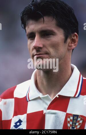 Football, firo: 23.06.1996 European Football Championship Euro Euro Championship 1996 quarter final, knockout phase, archive photo, archive pictures Germany - Croatia 2: 1 before that Suker, half figure, portrait | usage worldwide Stock Photo