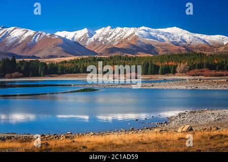 Stunning landscape views of Southern Alps and Lake Tekapo Stock Photo