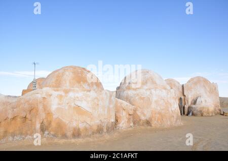 Chott el Jerid, Sahara desert, Nefta, TUNISIA - February 04, 2009: The houses from planet Tatouine - Star Wars film set. Stock Photo