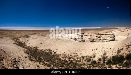 Panorama view to saline Barsa Kelmes lake and Ustyurt plateau in Karakalpakstan, Uzbekistan Stock Photo