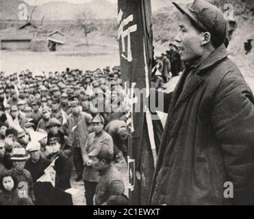 Mao Tse Tung, leader of China's Communists, addresses followers at Yenan during the long March 1937.  Mao Zedong (1893 – 1976), also known as Chairman Stock Photo