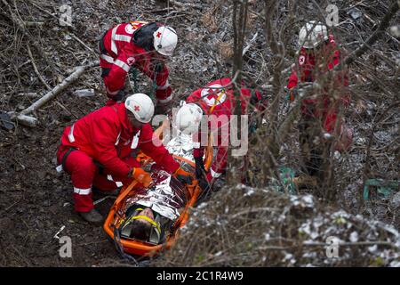 Paramedics mountain rescue service Stock Photo