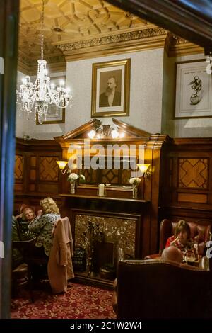 Interior of the Brahms Room, Philharmonic Dining Rooms (the Phil), a Grade I listed Victorian public house, Liverpool, Merseyside, England, UK Stock Photo