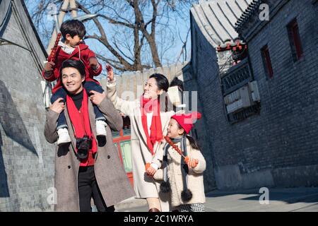 Young couples with children go shopping shopping Stock Photo