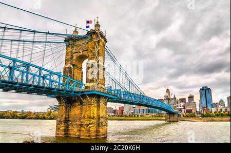 John A. Roebling Suspension Bridge across the Ohio River in the USA Stock Photo