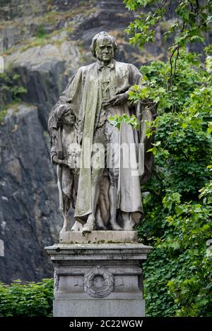 Statue of Thomas Guthrie D.D. (1803–1873), preacher, philanthropist, reformer, in Princes Street Gardens, Edinburgh, Scotland. Stock Photo