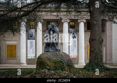 MONTCLAIR, NEW JERSEY, USA - NOVEMBER 22, 2019: Exterior view of the ...