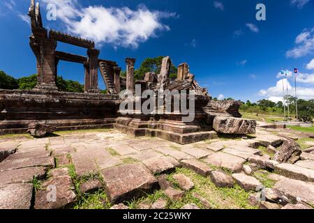 Preah Preah Vihear Temple is an ancient Hindu temple that is situated atop a ...