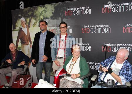 Johnny Knoxville ‘Irving Zisman’ and Producer Derek Freda arrive on the red carpet for the special screening of Jackass Presents: Bad Grandpa at Event Stock Photo