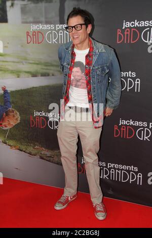 Johnny Knoxville ‘Irving Zisman’ arrives on the red carpet for the special screening of Jackass Presents: Bad Grandpa at Event Cinemas, George Street Stock Photo