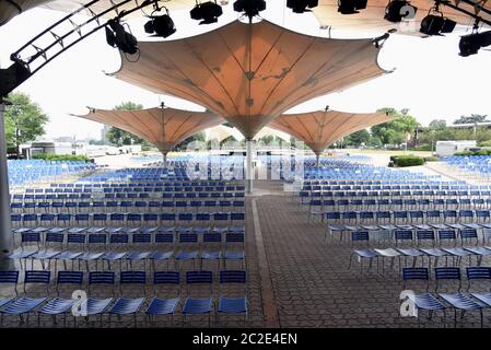 Cologne, Germany. 17th June, 2020. The numbered seats in the Cologne Tanzbrunnen at PK for the restart of the open air concert season according to the current Corona specifications. Credit: Horst Galuschka/dpa/Alamy Live News Stock Photo