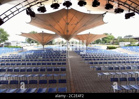 Cologne, Germany. 17th June, 2020. The numbered seats in the Cologne Tanzbrunnen at PK for the restart of the open air concert season according to the current Corona specifications. Credit: Horst Galuschka/dpa/Alamy Live News Stock Photo