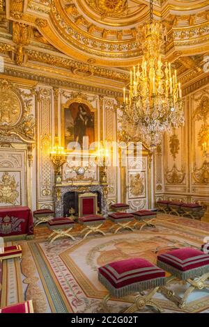 The throne room, Fontainebleau Palace, France ca. 1890-1900 Stock Photo -  Alamy