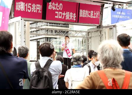 Tokyo, Japan. 18th June, 2020. Japan's opposition party Reiwa Shinsensengumi leader Taro Yamamoto delivers a campaign speech as Tokyo gubernatorial election kicked off in Tokyo on Thursday, June 18, 2020. Credit: Yoshio Tsunoda/AFLO/Alamy Live News