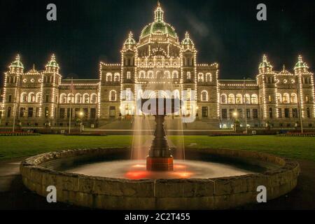 The fountain in front of the Parliament building in Victoria, British Columbia, Canada at night Stock Photo