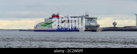 Wallasey, UK: Jun 3, 2020: Stena Edda, a ro-ro passenger ferry, enters the River Mersey as it approaches Birkenhead having sailed from Belfast. It was Stock Photo