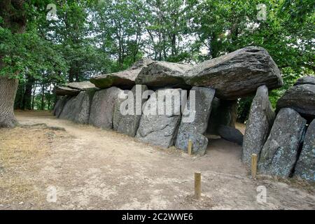 Dolmen La Roche-aux-Fees - Fairies Rock - one the most famous and largest neolithic dolmens in Brittany, France Stock Photo