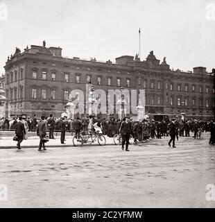 The 1900S Britain in Pictures 英語版 Historical Britain, English city streets and landscapes