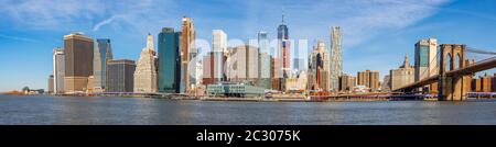 View from Pier 1 over the East River to the skyline of Lower Manhattan with Brooklyn Bridge, Dumbo, Downtown Brooklyn, Brooklyn, New York, USA Stock Photo