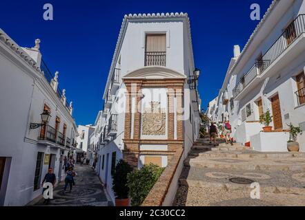 Picturesque alleys in the white mountain village of Frigiliana, Frigiliana, Province of Malaga, Andalusia, Spain Stock Photo