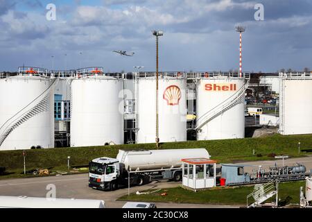 Shell, aviation fuel tank farm at Duesseldorf Airport, Duesseldorf, North Rhine-Westphalia, Germany Stock Photo