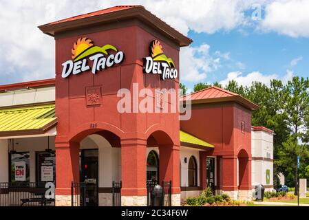 Del Taco Mexican fast-food restaurant in Lawrenceville, Georgia. (USA) Stock Photo