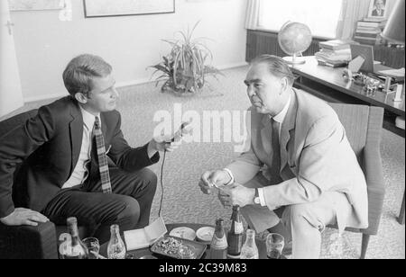 Max Schmeling at his company in 1966. He operated a chief agency for Coca Cola products in Hamburg-Bramfeld. Stock Photo