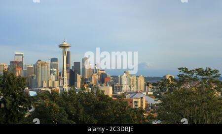 the daytime city skyline and space needle in seattle